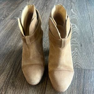 Rag and Bone tan suede booties size 39